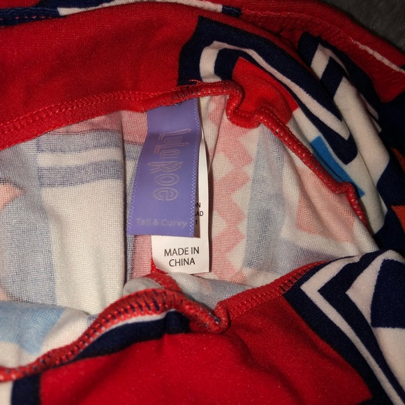 LuLaRoe Tall and Curvy Leggings - Picture 4 of 4